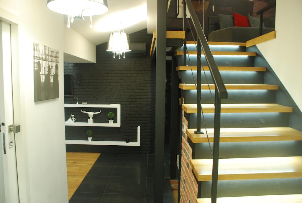 Apartament Black & White *